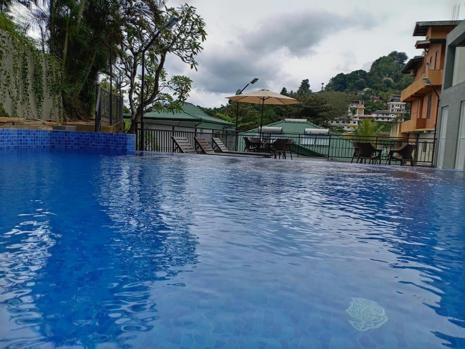 Hotel Travellers Nest Kandy Exteriér fotografie