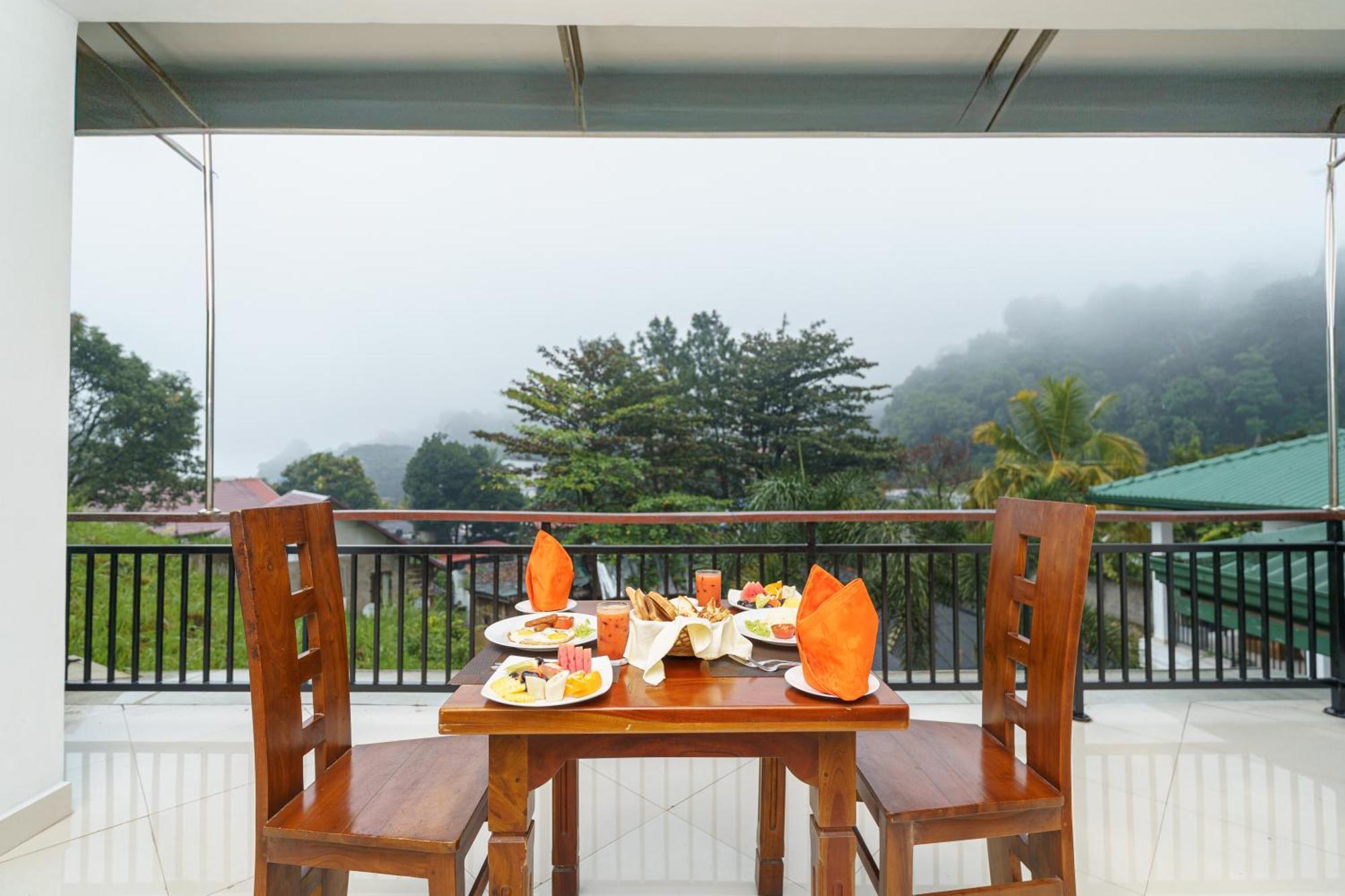 Hotel Travellers Nest Kandy Exteriér fotografie
