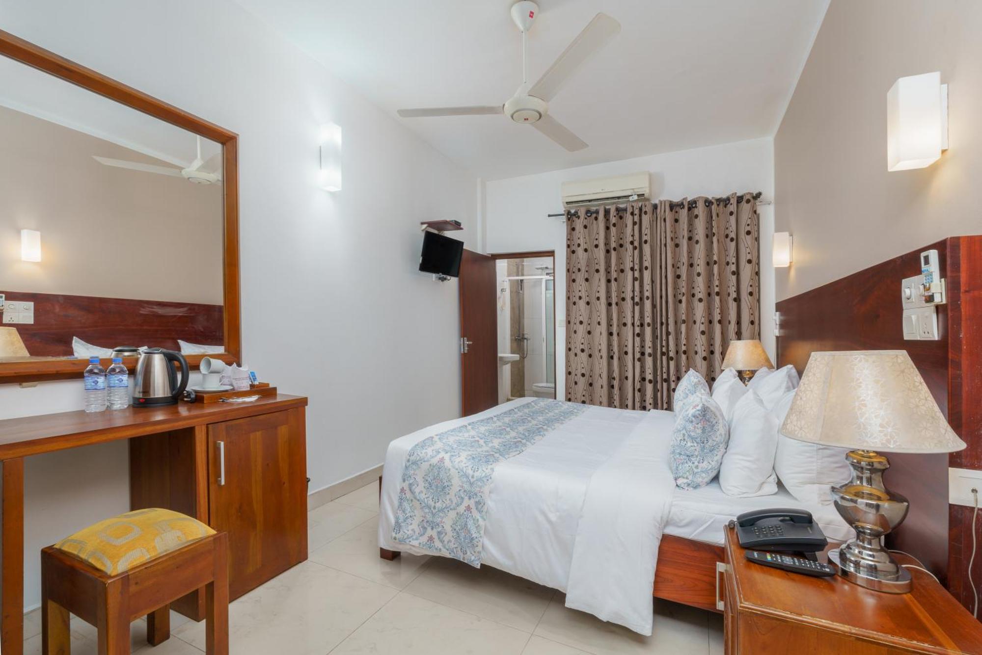 Hotel Travellers Nest Kandy Exteriér fotografie