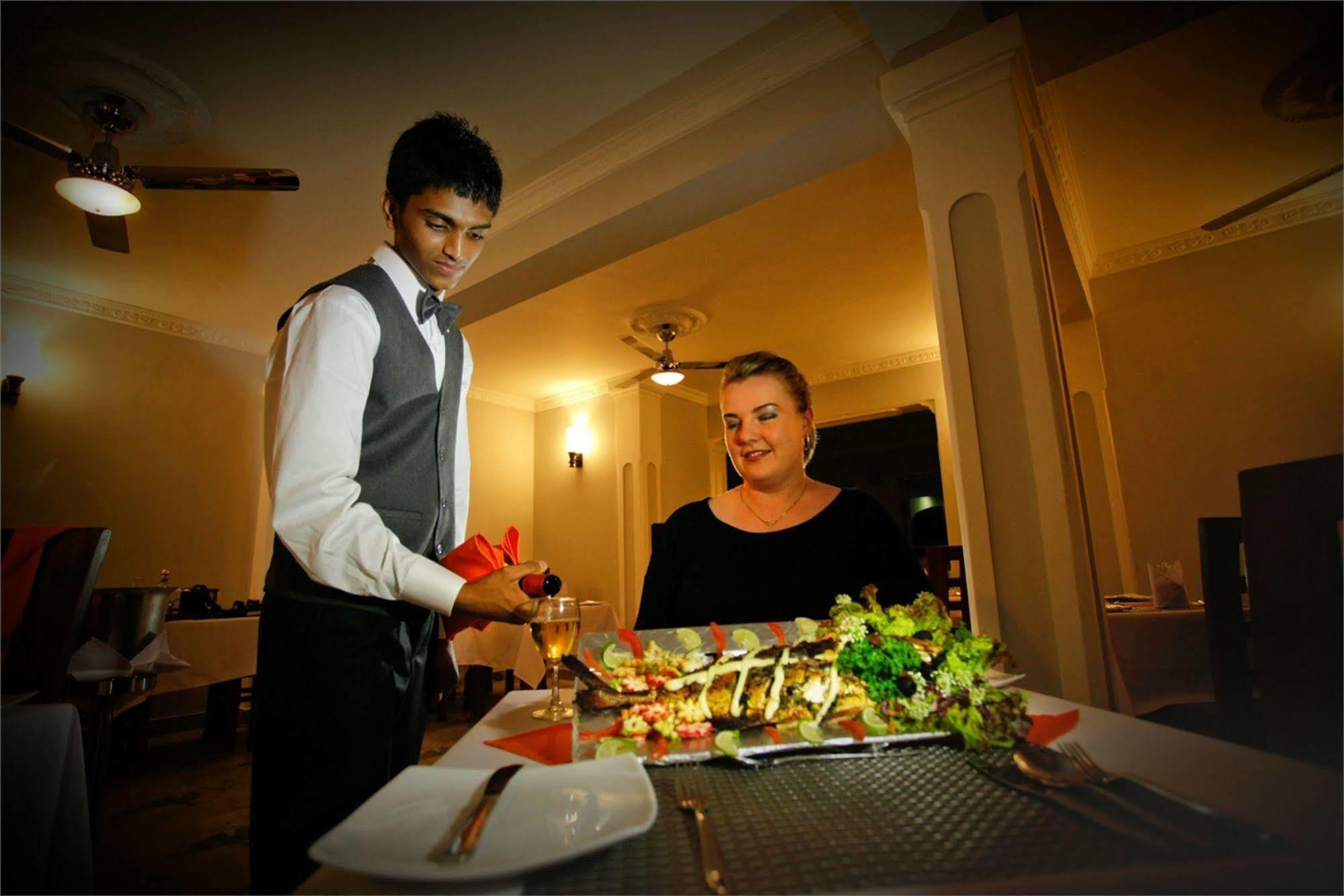 Hotel Travellers Nest Kandy Exteriér fotografie