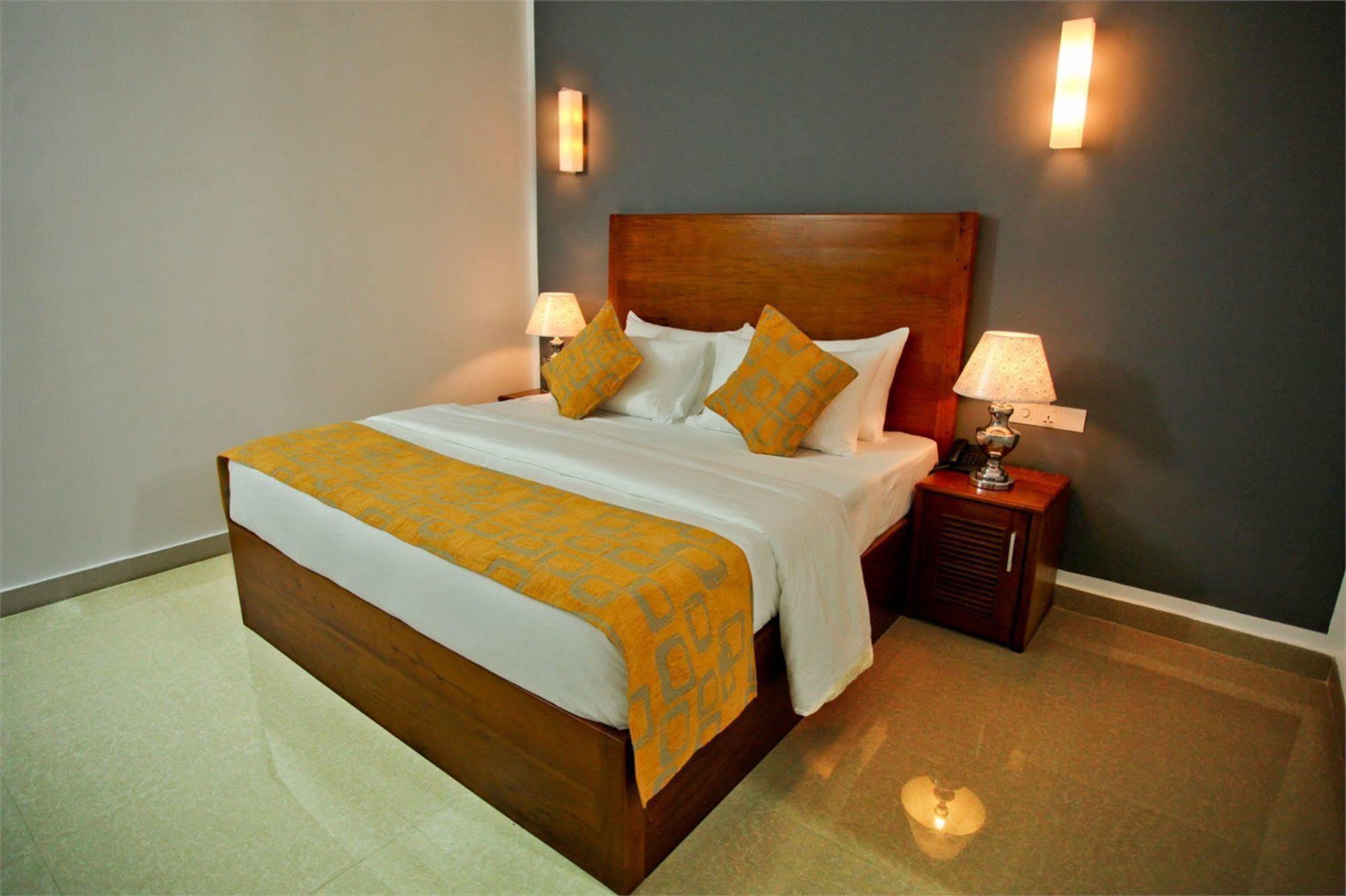 Hotel Travellers Nest Kandy Exteriér fotografie